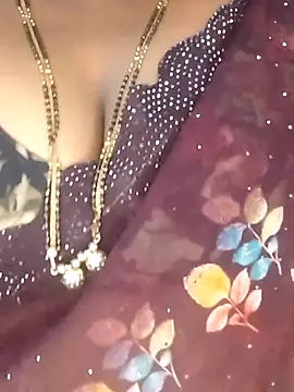 Sexy Radhikaa online show from November 29, 2025, 1:41 am