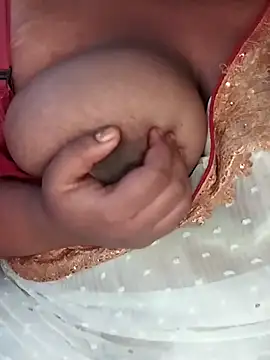 Sexy Radhikaa online show from April 21, 2026, 1:42 am