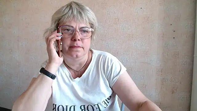 sweetsunset11 online show from September 22, 2025, 4:14 am