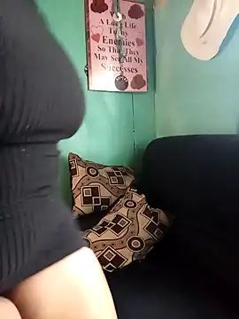 curvyloneah75 online show from February 20, 2025, 6:17 am