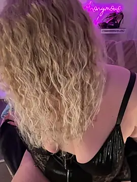 CurvyAnonymousGirl89 online show from March 27, 2026, 9:14 pm