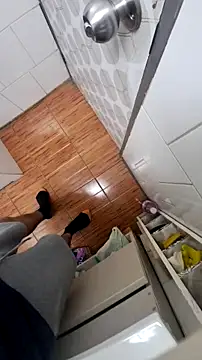 tula chyk online show from October 14, 2025, 1:17 am