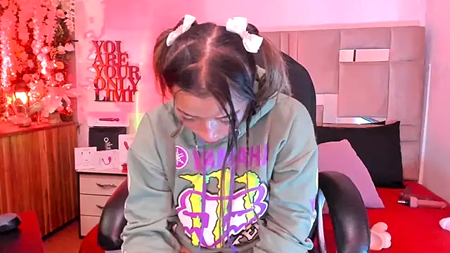 natacha  black  online show from February 25, 2025, 5:52 am