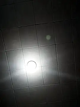 Naomy veracruz  online show from April 20, 2026, 12:08 pm