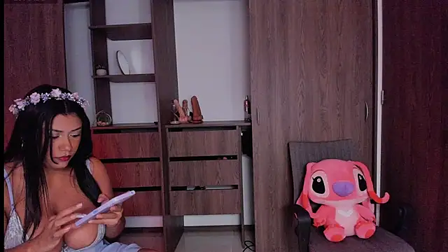 khris boobs online show from February 13, 2025, 10:33 pm