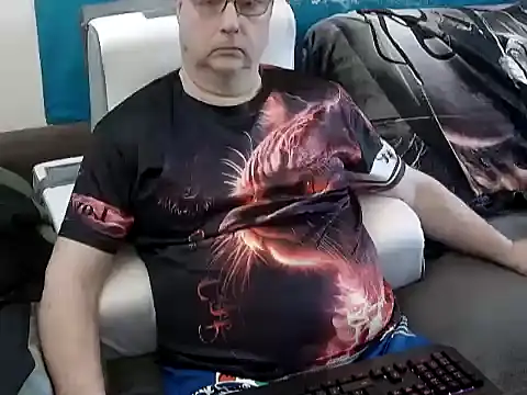 Manfred1012 online show from February 17, 2025, 7:26 am