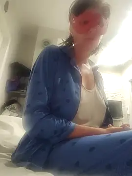 Vagabondainnamorata online show from September 29, 2025, 5:01 am