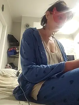 Vagabondainnamorata online show from October 19, 2025, 5:41 am