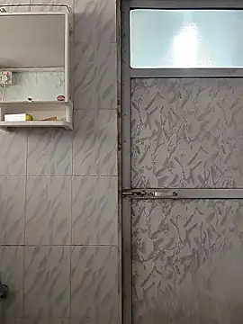 surabhi09 online show from January 9, 2026, 7:33 am