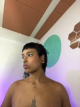 LollaByer online show from September 27, 2025, 10:48 pm