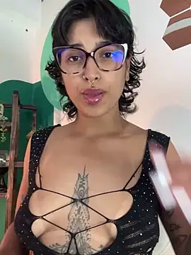 LollaByer online show from February 20, 2026, 9:04 pm