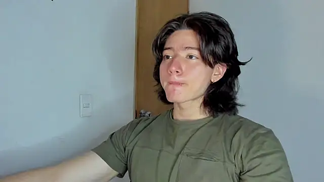 AngelBennet  online show from November 19, 2025, 12:43 am