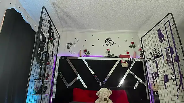 thedream girls online show from November 21, 2025, 12:15 pm