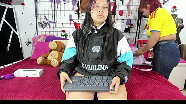 Snapshot of thedream_girls chatting on June 11, 2026, 1:31 pm thedream girls online show from June 11, 2026, 1:31 pm