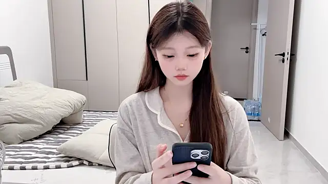 yangyang-1115 online show from September 9, 2025, 1:10 pm