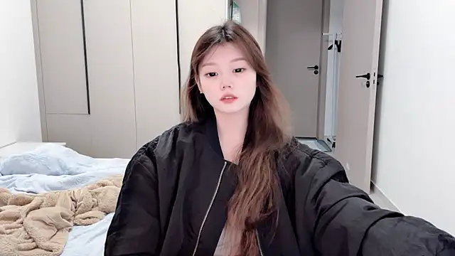 yangyang-1115 online show from October 24, 2025, 4:42 am