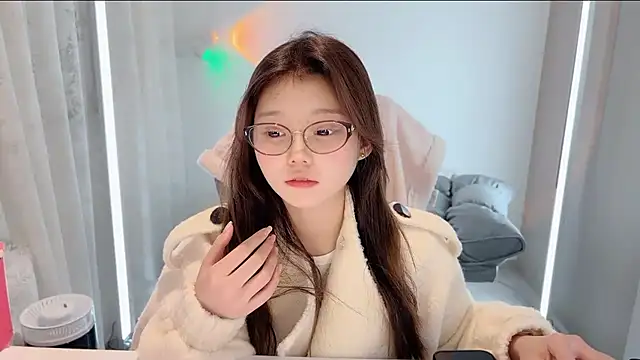 yangyang-1115 online show from November 29, 2025, 4:59 am