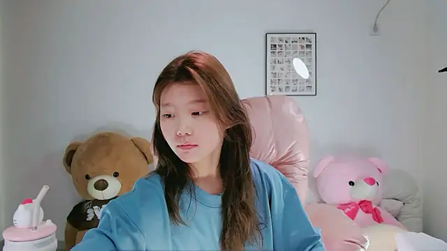 yangyang-1115 online show from April 27, 2026, 4:54 am