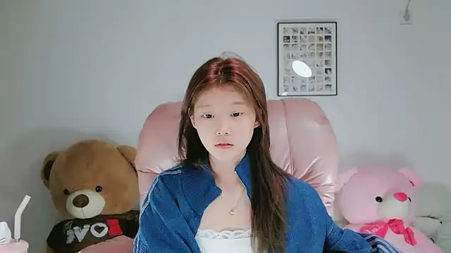 yangyang-1115 online show from April 28, 2026, 11:48 am