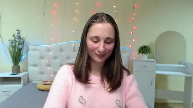 MichelLeee online show from January 16, 2025, 12:09 pm