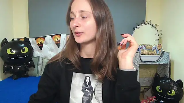 MichelLeee online show from October 28, 2025, 12:09 pm