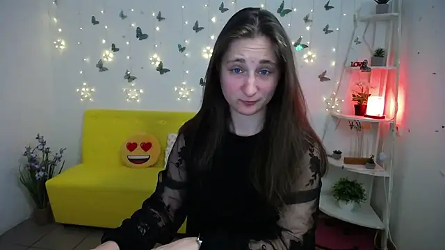 MichelLeee online show from April 24, 2026, 5:10 am