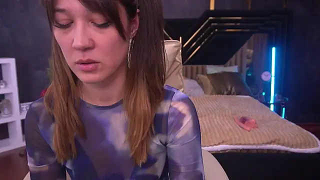 DreamyLinaa online show from January 24, 2025, 10:32 am