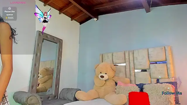 AshleyHill2 online show from September 18, 2025, 3:30 am