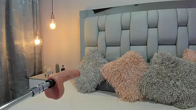 AshleyHill2 online show from October 16, 2025, 3:51 am