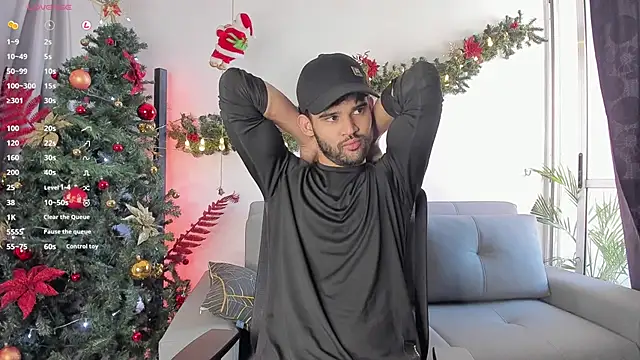 andrewChris  online show from December 10, 2024, 9:33 pm