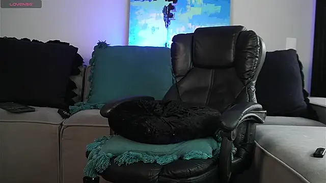 DimitriSullivan  online show from January 3, 2025, 1:25 pm