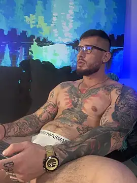 DimitriSullivan  online show from January 15, 2025, 5:19 am