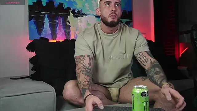 DimitriSullivan  online show from January 26, 2025, 1:52 am