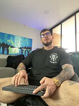 DimitriSullivan  online show from March 12, 2025, 9:13 pm