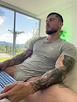 DimitriSullivan  online show from November 17, 2025, 5:19 pm