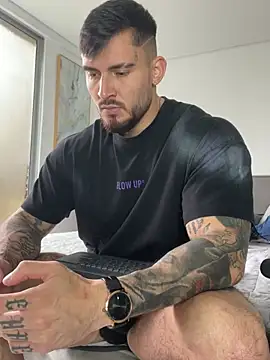 DimitriSullivan  online show from February 5, 2026, 1:05 pm