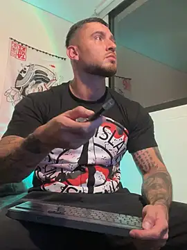 Snapshot of DimitriSullivan_ chatting on May 25, 2026, 1:11 am DimitriSullivan online show from May 25, 2026, 1:11 am