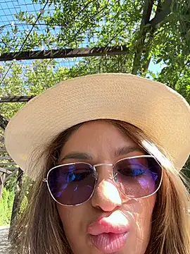 KiraRosse online show from September 14, 2025, 9:52 am