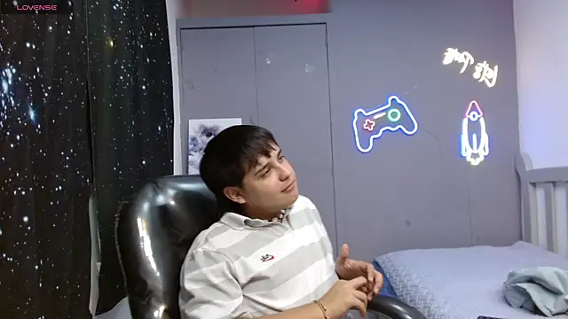 AndrewPherson online show from January 27, 2025, 11:00 pm