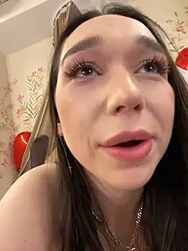 Snapshot of TaylorDavids chatting on February 21, 2025, 8:27 pm TaylorDavids online show from February 21, 2025, 8:27 pm