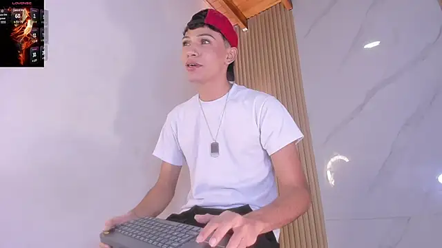 im sebaslopez online show from February 24, 2025, 3:33 am