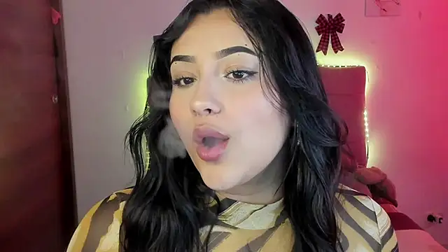 male couper online show from December 7, 2024, 7:10 pm