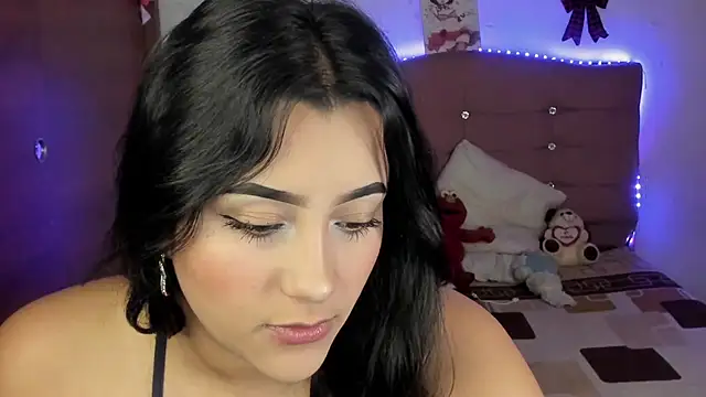 male couper online show from December 9, 2024, 10:52 pm