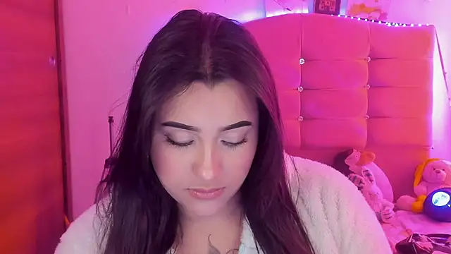 male couper online show from December 23, 2024, 5:54 pm