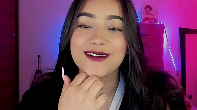 male couper online show from December 28, 2024, 9:51 pm