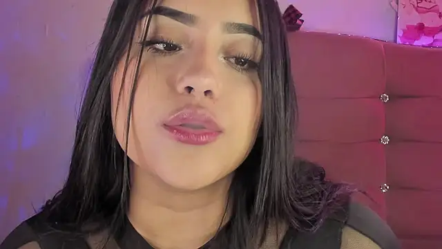 male couper online show from January 22, 2025, 3:18 pm