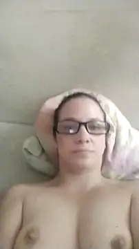 nicolle milf1978 online show from October 17, 2025, 11:24 am