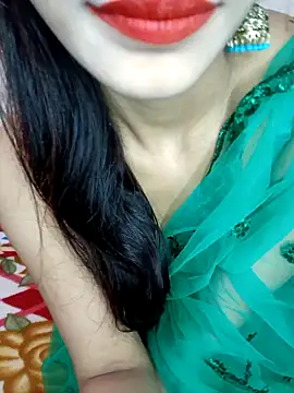 xpihu online show from February 5, 2025, 5:42 pm