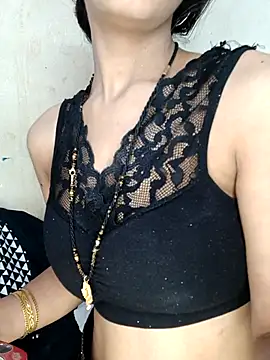 xpihu online show from October 26, 2025, 5:52 pm