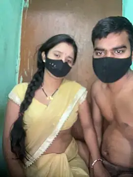 Suhani512 online show from May 23, 2026, 11:42 pm